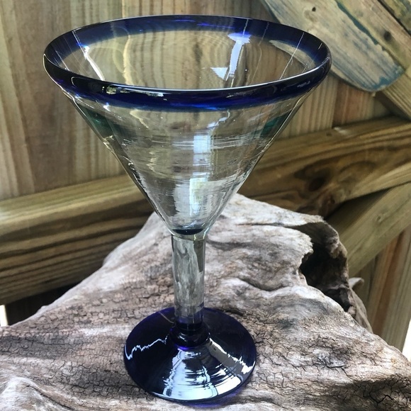 Set of 4 Mexican Mouth Blown Martini Glasses Light Green with Blue Rim & Base - Picture 5 of 16